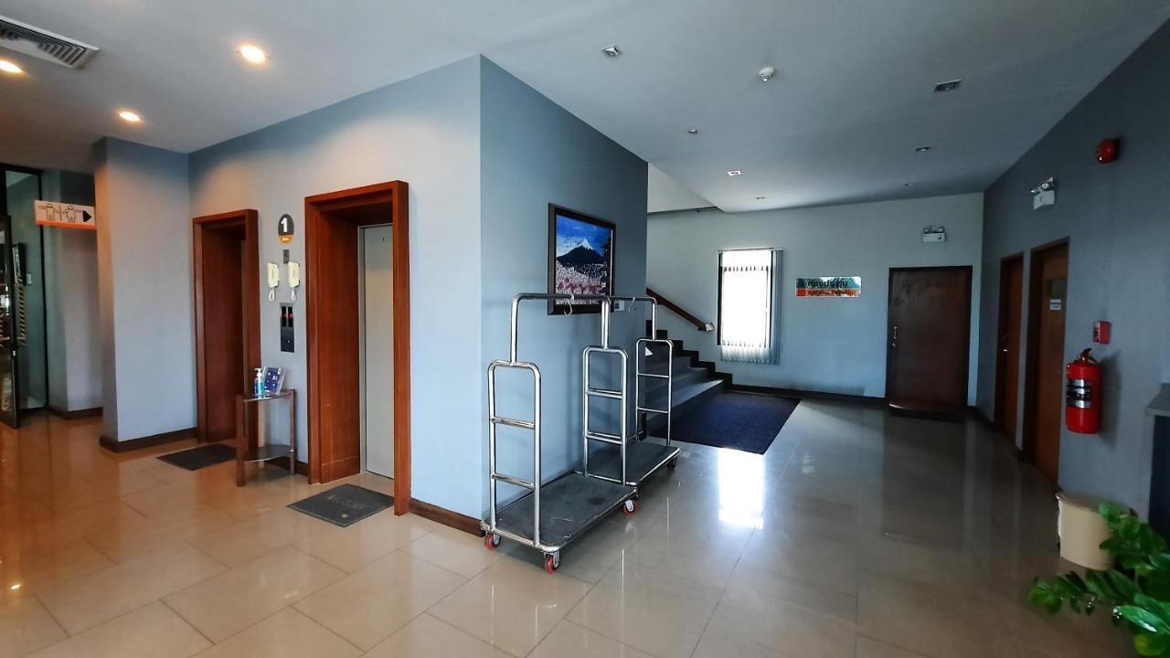 Leosor Hotel Nakhon Ratchasima Luaran gambar