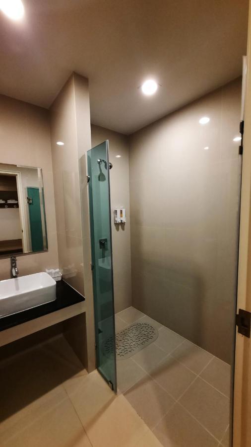 Leosor Hotel Nakhon Ratchasima Luaran gambar