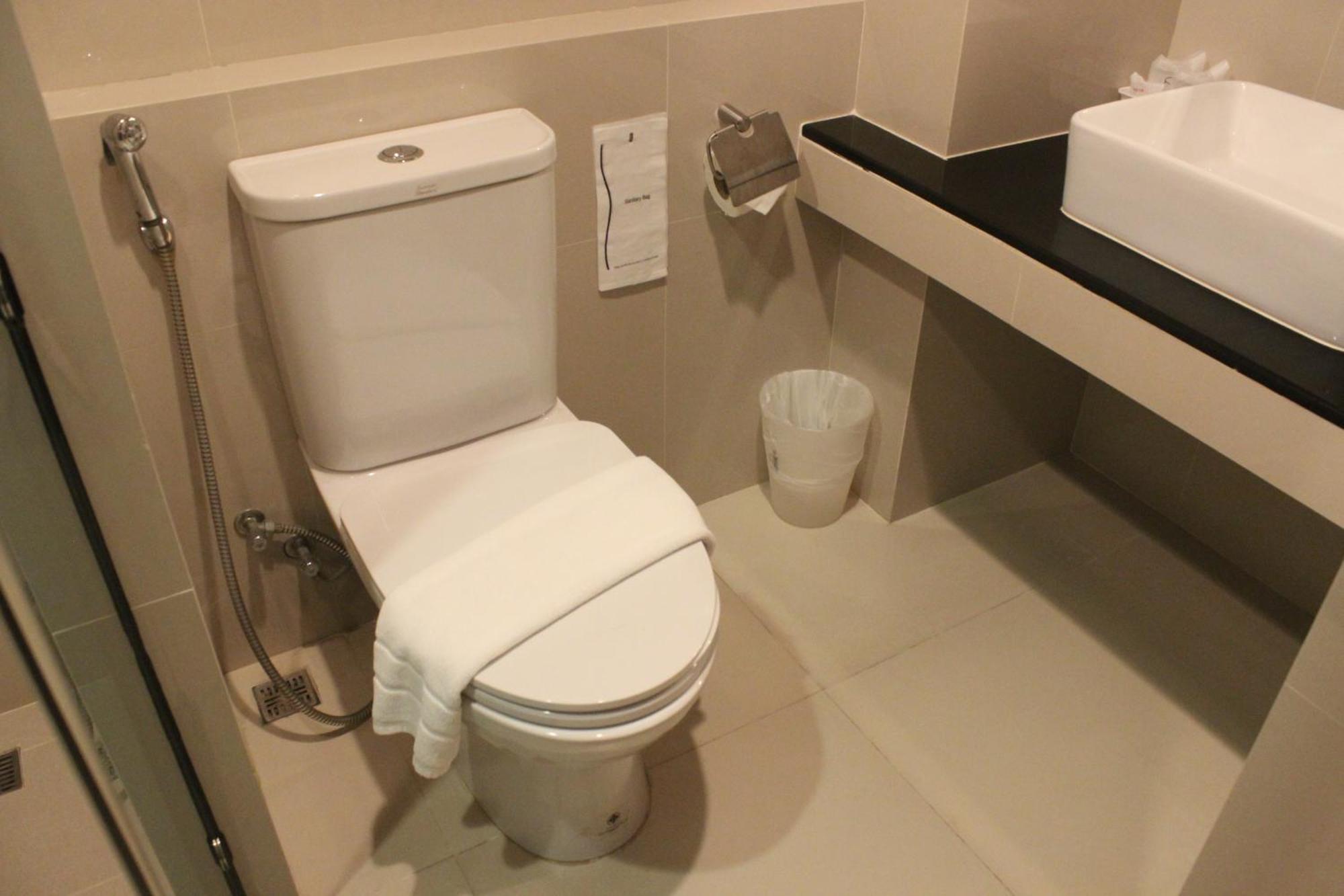 Leosor Hotel Nakhon Ratchasima Luaran gambar