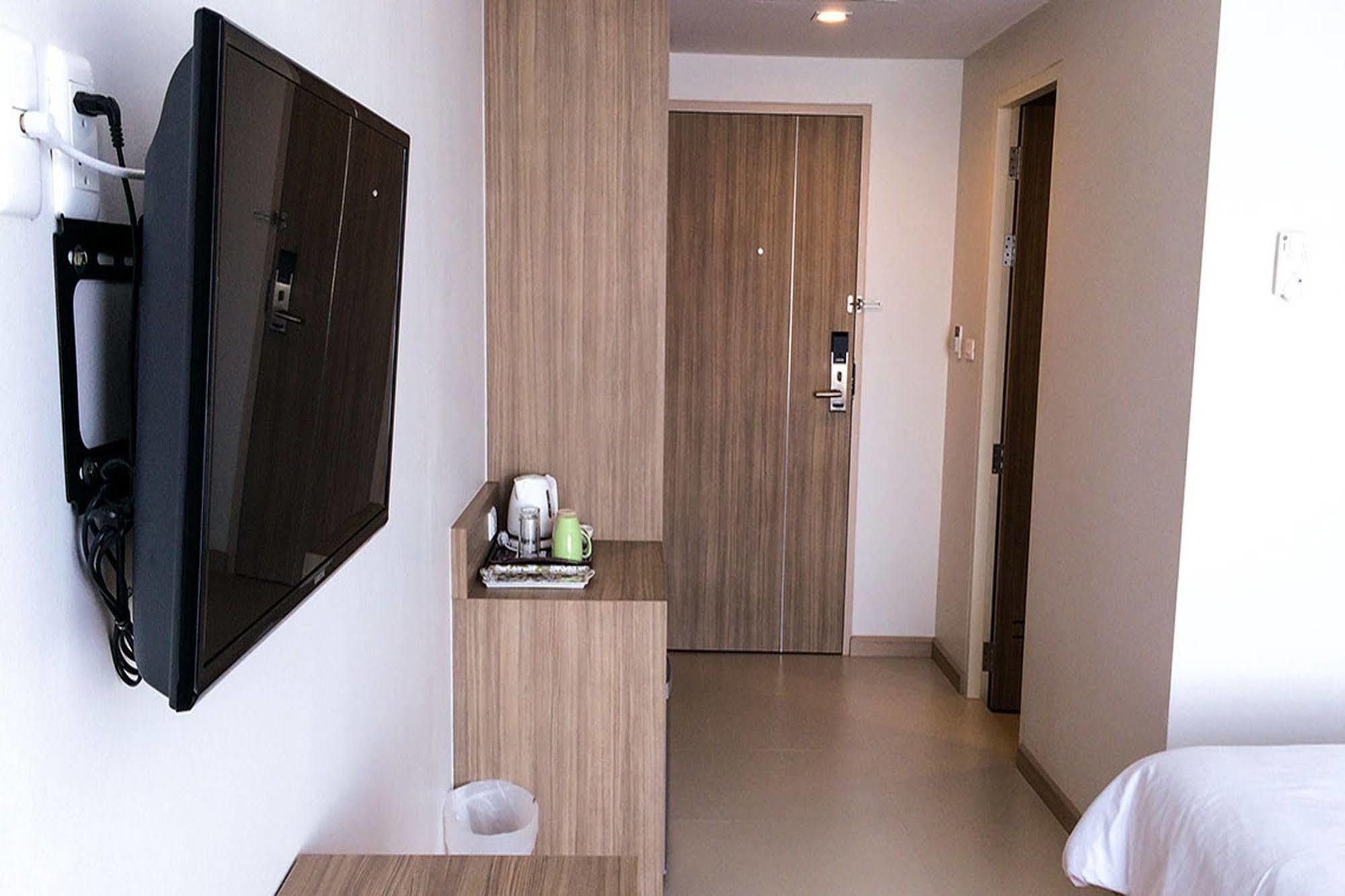 Leosor Hotel Nakhon Ratchasima Luaran gambar